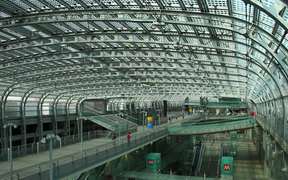 Metro Station Porta Susa - Commercials - VIDEOTIME.COM
