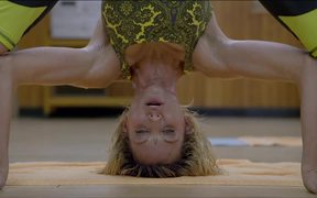 Planet Fitness Video: Yoga - Commercials - VIDEOTIME.COM