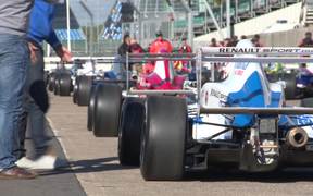 Race Cars Leaving Grid - Sports - VIDEOTIME.COM