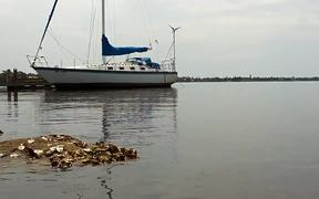 Boat Anchored - Fun - VIDEOTIME.COM
