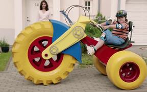 Skoda Video: Not Your Everyday Family Car - Commercials - VIDEOTIME.COM