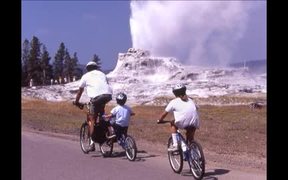 Yellowstone National Park: Fountain Geyser - Fun - VIDEOTIME.COM
