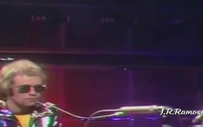 Elton John - Tiny Dancer Music Video - Music - VIDEOTIME.COM