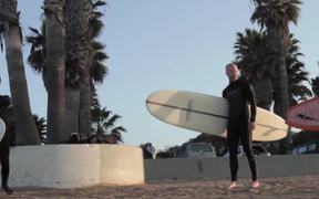 Surfing - Sports - VIDEOTIME.COM