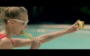 theQ Commercial: Shut Up & Shoot - Commercials - VIDEOTIME.COM