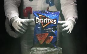 Doritos 2014 Crash the SuperBowl: Peacekeeper - Commercials - VIDEOTIME.COM