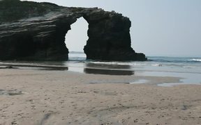 Beautiful Rocks in the Beach - Fun - VIDEOTIME.COM