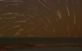 Star Trails on the Sky - Fun - VIDEOTIME.COM