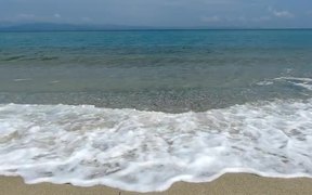 Waves on the Beach - Fun - VIDEOTIME.COM