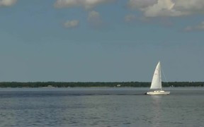 Sailboat on the Water - Fun - VIDEOTIME.COM