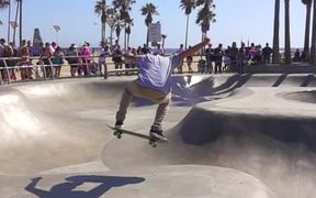 Skater at Venice Beach Skatepark - Fun - VIDEOTIME.COM