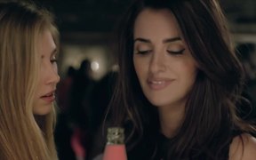 Schweppes Commercial: What Did You Expect? - Commercials - VIDEOTIME.COM
