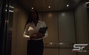 Elevator Door Opens and Woman Walks Out - Commercials - VIDEOTIME.COM
