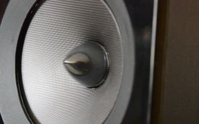 How It Works - Speaker Close Up - Tech - VIDEOTIME.COM
