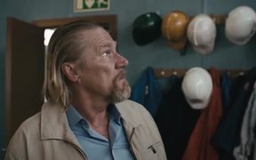 Volkswagen Commercial: The Caddy Standoff - Commercials - VIDEOTIME.COM