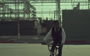 Steve Aoki & Kid Cudi & Barker 'Cudi The Kid' - Music - VIDEOTIME.COM