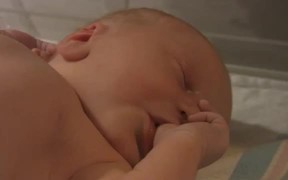 Thumb Sucking Newborn Baby (2h old) - Kids - VIDEOTIME.COM