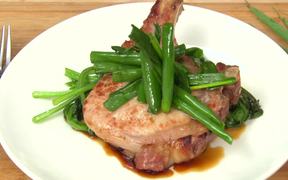 How to Cook Pork Chops (Vietnamese Style)