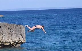 Cliff Diving Fail - Fun - Videotime.com