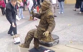 Crazy Human Statue with the Strongest Legs