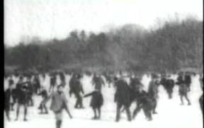 Skaters In Central Park - Fun - VIDEOTIME.COM