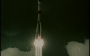 Cold War in Soviet 4 - Soviet in Space - Weird - VIDEOTIME.COM