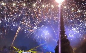 London New Year's Eve – Fireworks - Fun - VIDEOTIME.COM