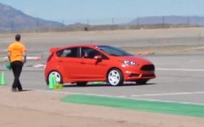 Red Car Starting - Sports - VIDEOTIME.COM
