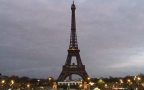 Tour Eiffel à Paris - Fun - VIDEOTIME.COM