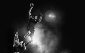 Handball - One day I’ll fly - Commercials - VIDEOTIME.COM