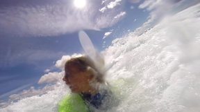 A Talented Kid to Conquer the Ocean Waves - Kids - Videotime.com