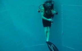 The Deepest Pool in the World - Nemo 33 - Sports - VIDEOTIME.COM