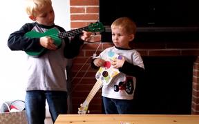 Boys and Guitars - Kids - VIDEOTIME.COM